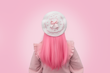 Load image into Gallery viewer, Eat Me Biscuit Beret White
